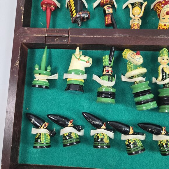 Vintage Chess Set Hungarian Folk Art Erzgebirge Complete Hand-painted Wood - Picture 10 of 16